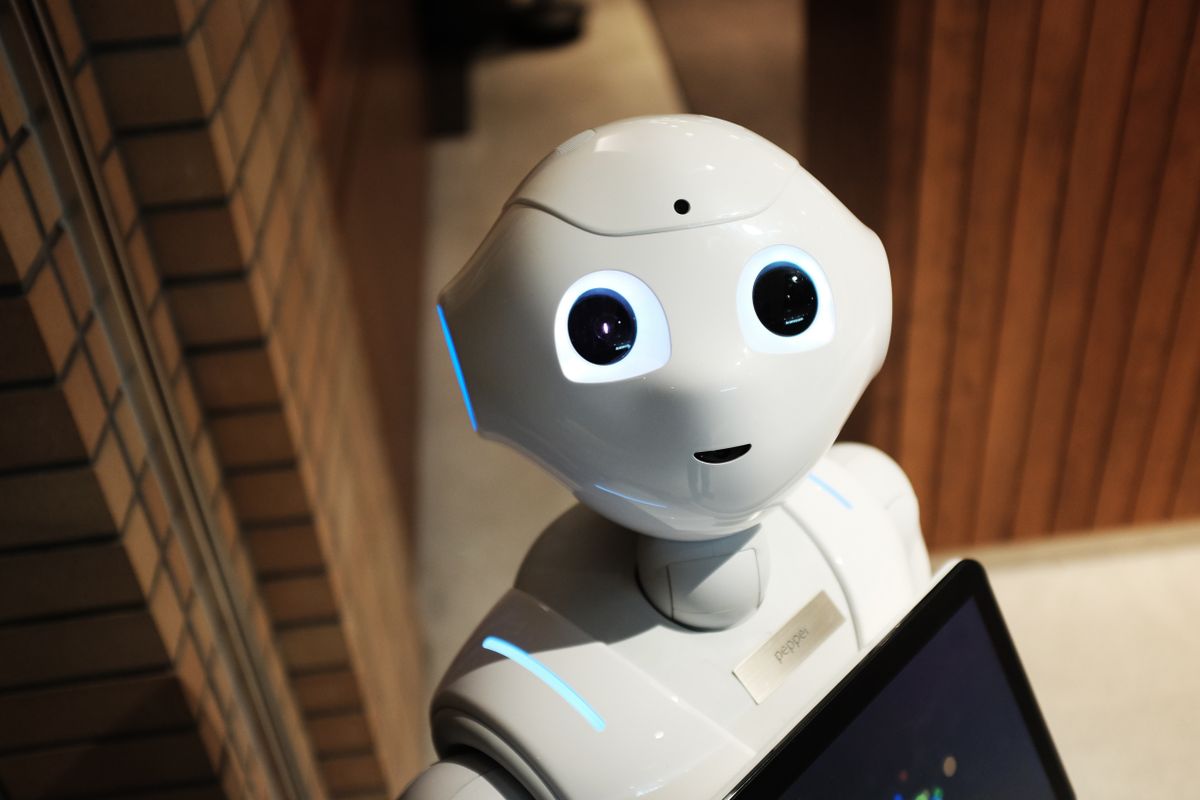 LINE 深度融合 AI 能力